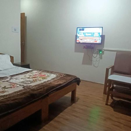 Hotel O Kohsheen Guest House Сринагар Экстерьер фото